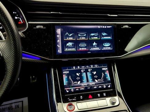 Used 2022 Audi RS Q8 w/ Black Optic Package image 15