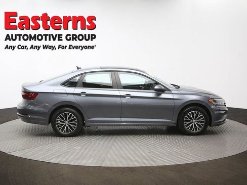 Used 2021 Volkswagen Jetta SE w/ SE Cold Weather Package image 44