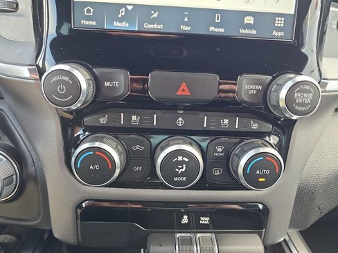 Used 2024 RAM 1500 Laramie image 21