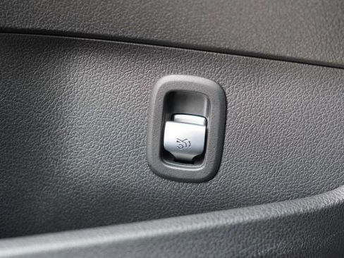 Used 2023 Mercedes-Benz C 300 Sedan image 35