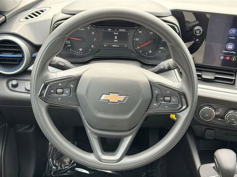 Used 2024 Chevrolet Trax LS image 13