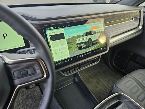 Used 2023 Rivian R1T Adventure image 29