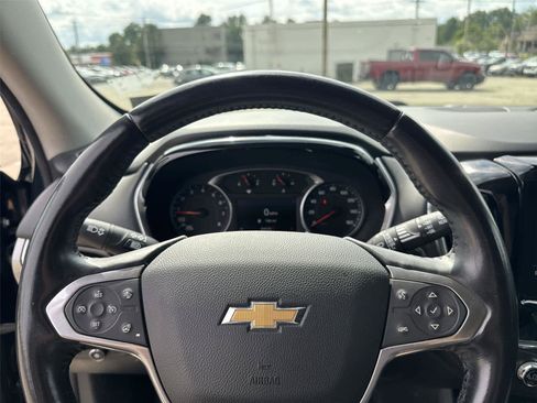 Used 2020 Chevrolet Traverse LT w/ Driver Confidence II Package AWD/4WD image 18