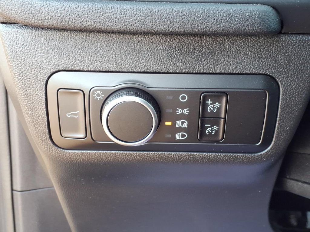 Used 2023 Ford Escape ST-Line w/ Tech Pack #1 AWD/4WD image 22