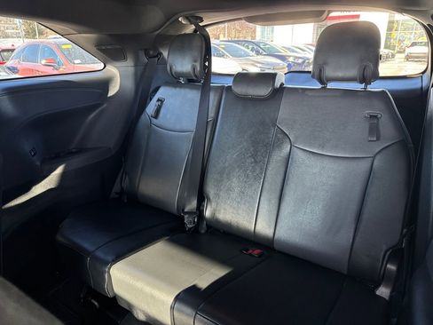 Used 2022 Toyota Sienna XSE image 39