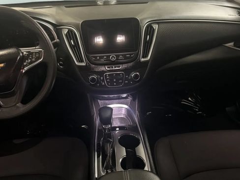 Used 2023 Chevrolet Malibu LT FWD image 16