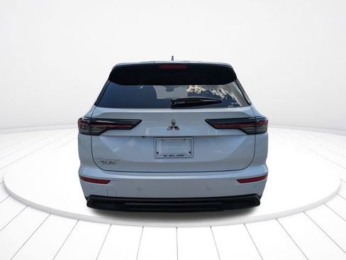New 2026 Mitsubishi Outlander ES AWD/4WD image 5