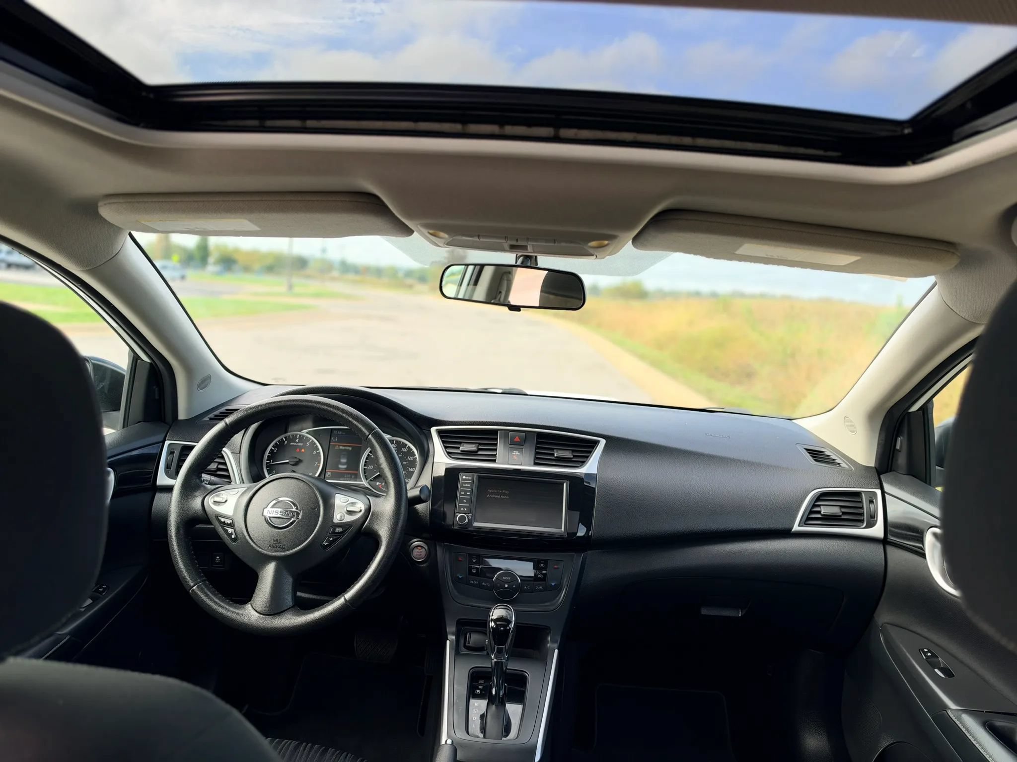 Used 2019 Nissan Sentra SV w/ Special Edition Package FWD image 24