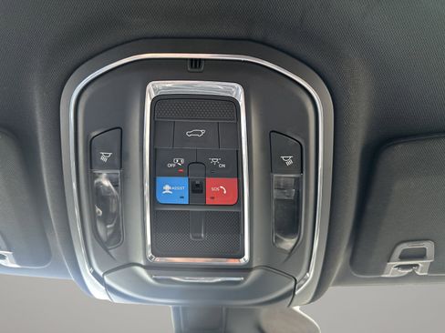 Used 2023 Jeep Grand Cherokee Altitude image 19