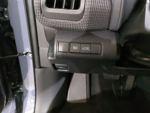 Used 2025 Subaru Solterra Touring image 27