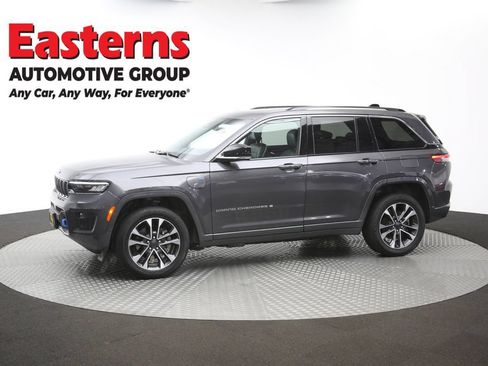 Used 2023 Jeep Grand Cherokee Overland w/ Luxury Tech Group IV AWD/4WD image 63