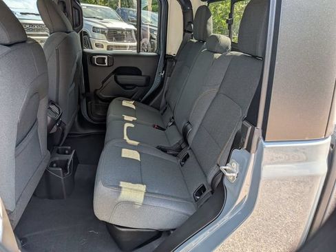New 2026 Jeep Gladiator Sport AWD/4WD image 11