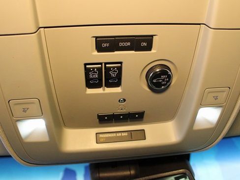 Used 2019 Chevrolet Tahoe Premier image 31