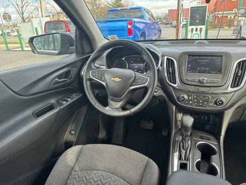 Used 2023 Chevrolet Equinox LT image 11