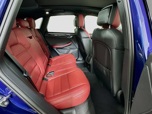 Certified 2026 Porsche Macan Turbo AWD/4WD image 29