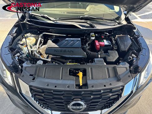 Used 2023 Nissan Rogue SV image 37