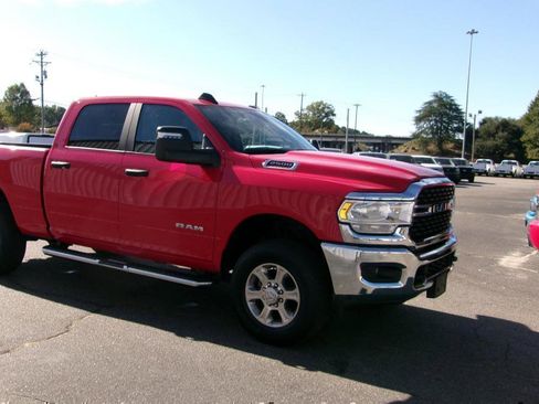 Used 2024 RAM 2500 Big Horn w/ Bed Utility Group image 4