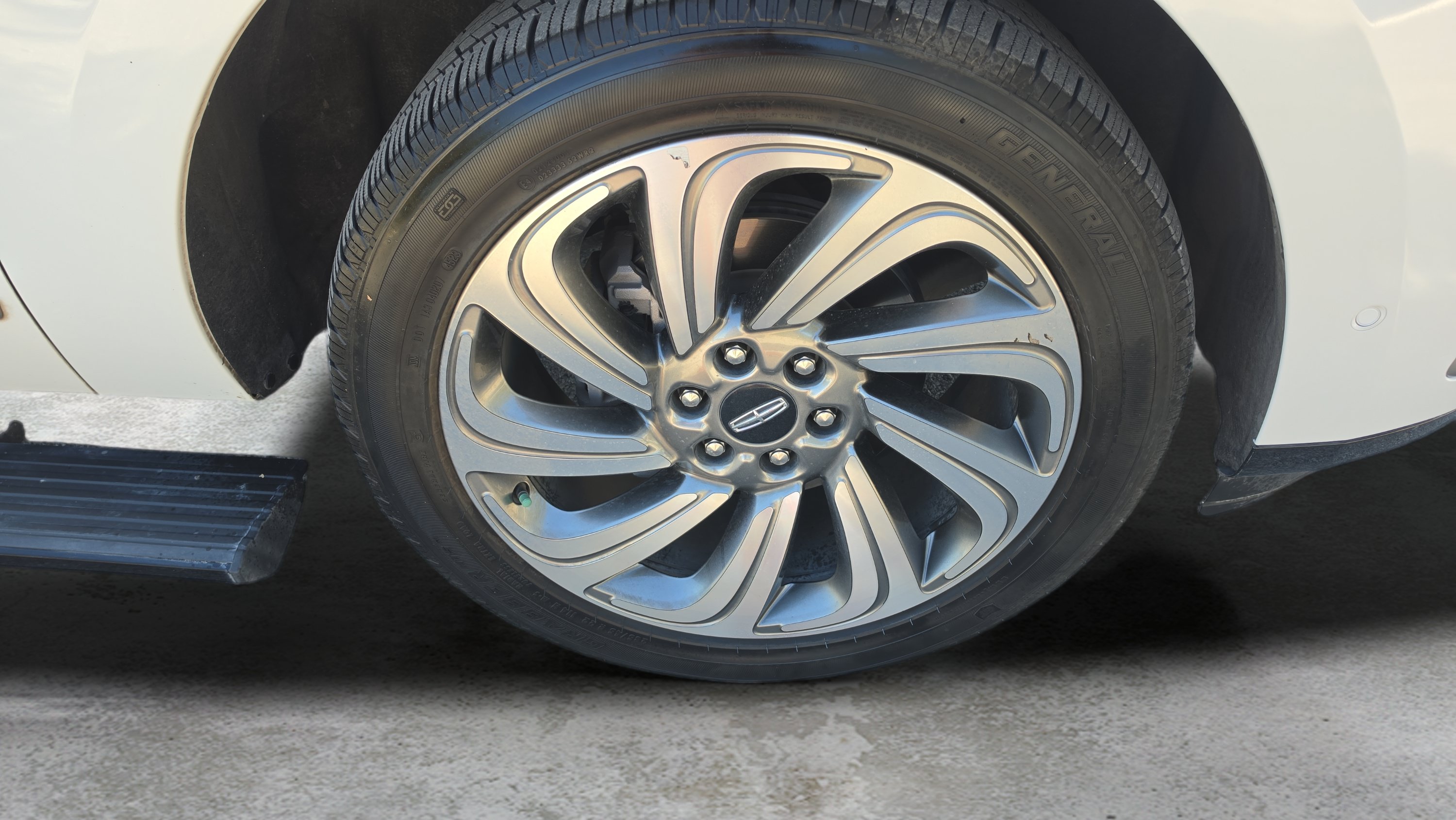 Used 2024 Lincoln Navigator Premiere AWD/4WD image 27