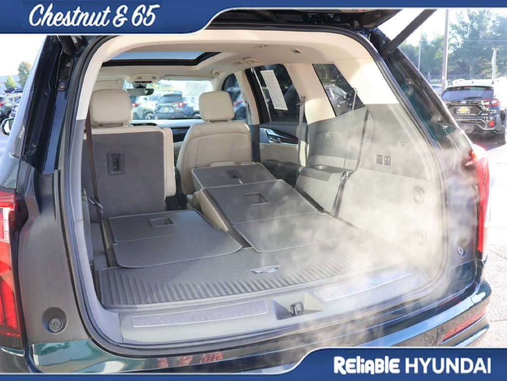 Used 2024 Cadillac XT6 Premium Luxury w/ Technology Package AWD/4WD image 16