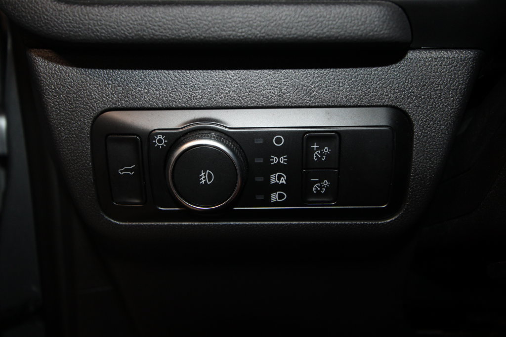 Used 2024 Ford Escape ST-Line Select w/ Tech Pack #1 AWD/4WD image 9