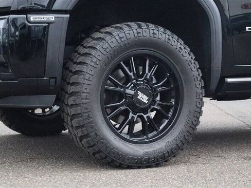 Used 2025 GMC Sierra 3500 Denali Ultimate AWD/4WD image 12
