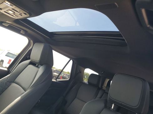 Certified 2025 Toyota 4Runner TRD Off-Road Premium image 30