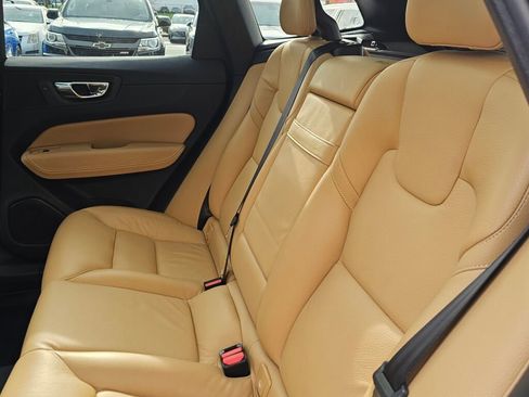Used 2018 Volvo XC60 T6 Inscription w/ Convenience Package image 21
