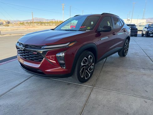 Used 2024 Chevrolet Trax RS w/ Driver Confidence Package image 7