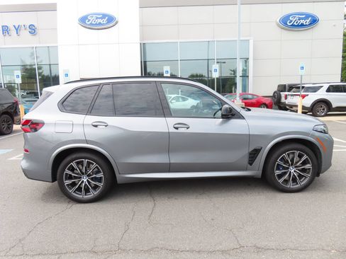 Used 2026 BMW X5 M60i AWD/4WD image 4