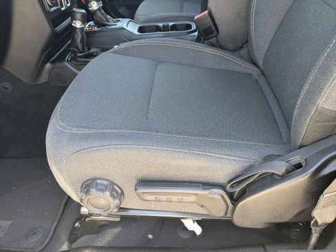 Used 2025 Jeep Wrangler Unlimited Sahara AWD/4WD image 20