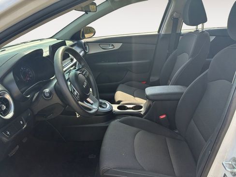 Used 2024 Kia Forte LXS FWD image 9