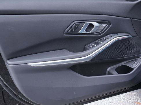 Used 2026 BMW 330i Sedan w/ M Sport Package image 10