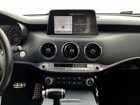 Used 2018 Kia Stinger GT1 image 6