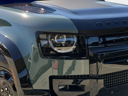 New 2026 Land Rover Defender 110 Trophy Edition AWD/4WD image 34