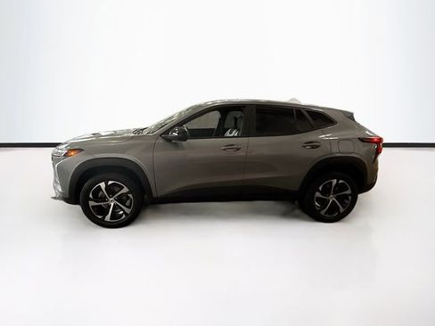 Used 2024 Chevrolet Trax RS FWD image 9