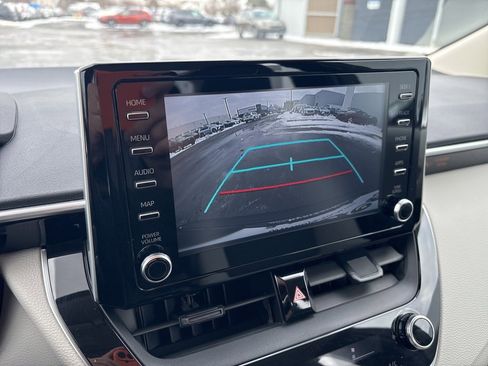 Used 2020 Toyota Corolla LE image 23