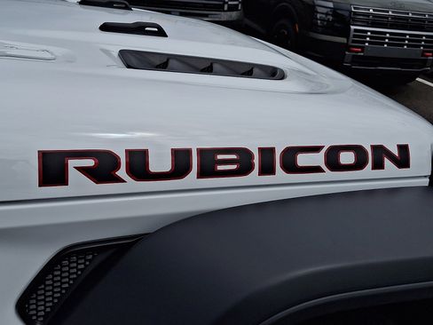 Used 2025 Jeep Wrangler Unlimited Rubicon image 29