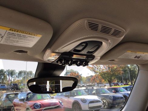 Used 2020 MINI Cooper SE w/ 6.5" Touchscreen Package image 33