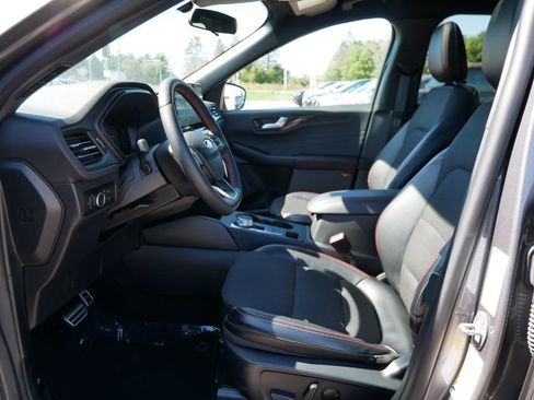 Used 2024 Ford Escape ST-Line w/ Tech Pack #1 AWD/4WD image 9