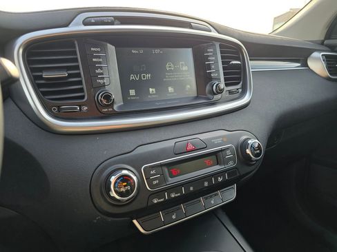 Used 2019 Kia Sorento LX w/ Option Group 020 image 29