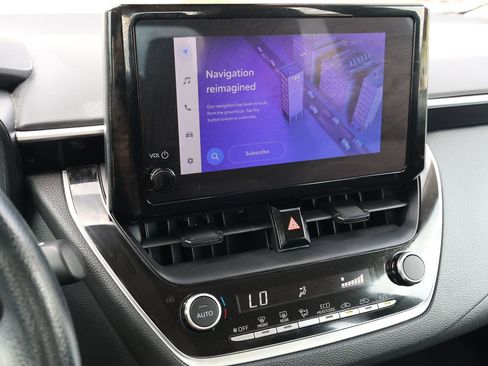 Used 2024 Toyota Corolla LE FWD image 18