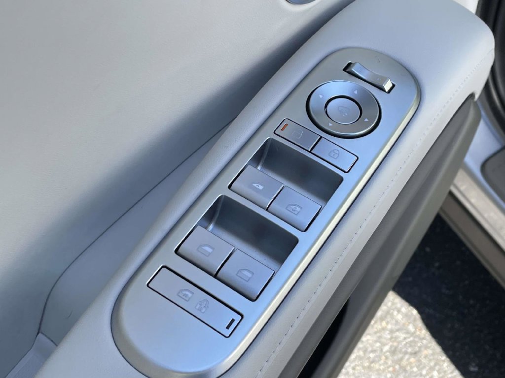 Used 2026 Hyundai Palisade Limited FWD image 26