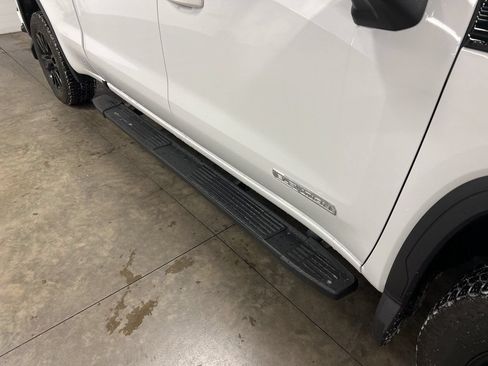 Certified 2023 GMC Sierra 1500 Elevation w/ Preferred Package AWD/4WD image 9