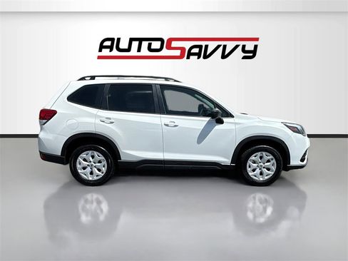 Used 2022 Subaru Forester image 8