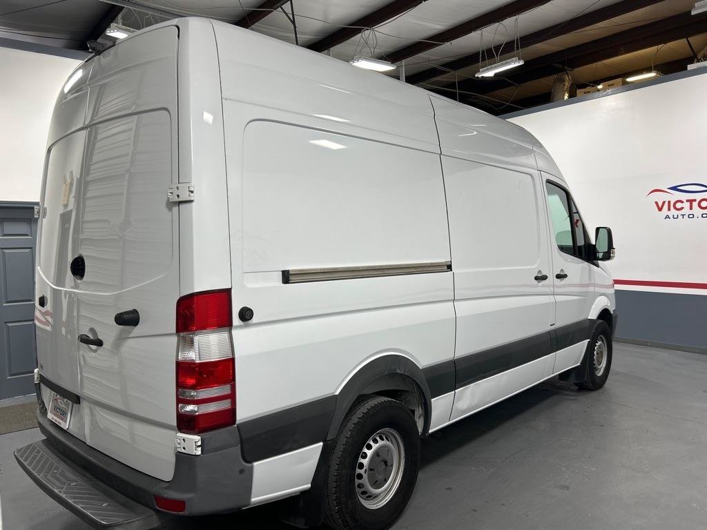 Used 2016 Mercedes-Benz Sprinter 2500 image 3