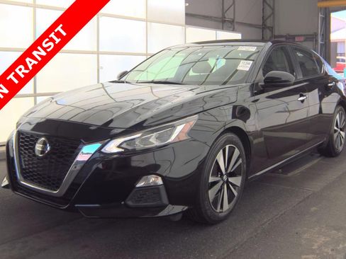 Used 2021 Nissan Altima 2.5 SV FWD image 1