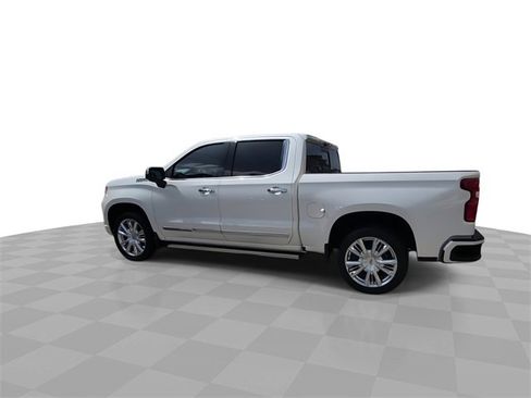 Used 2022 Chevrolet Silverado 1500 High Country w/ High Country Premium Package image 6
