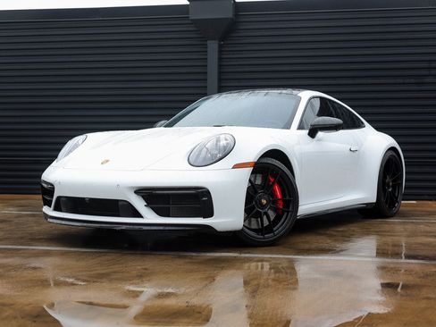 Certified 2022 Porsche 911 Carrera GTS image 1