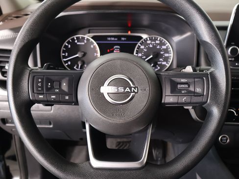 Used 2023 Nissan Rogue S AWD/4WD image 3