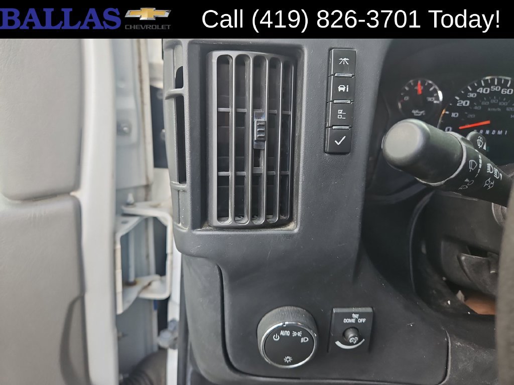 Used 2015 GMC Savana 2500 RWD image 17